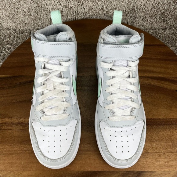 Nike Court Borough 2 High Top Sneaker Pure Platinum Mint Size 5Y Shoe CD7782-011 - Picture 3 of 11